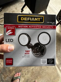 Defiant LED motion lights