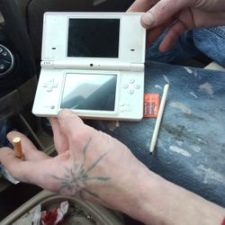 2008 Nintendo DS With Stylus And 256 MB Memory Stick Pro 