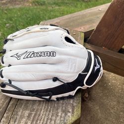 Mizuno 12.5" Supreme Series Fastpitch Glove