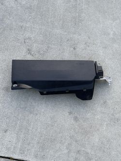 2016-2023 Toyota Tacoma Front Passenger Knee