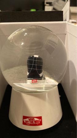 Vans “OFF THE WALL” Collectible snow globe.