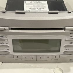 2010-2011 Toyota Camry Am Fm CD Player Radio Receiver 