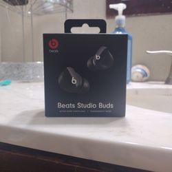 Beats Studio Buds