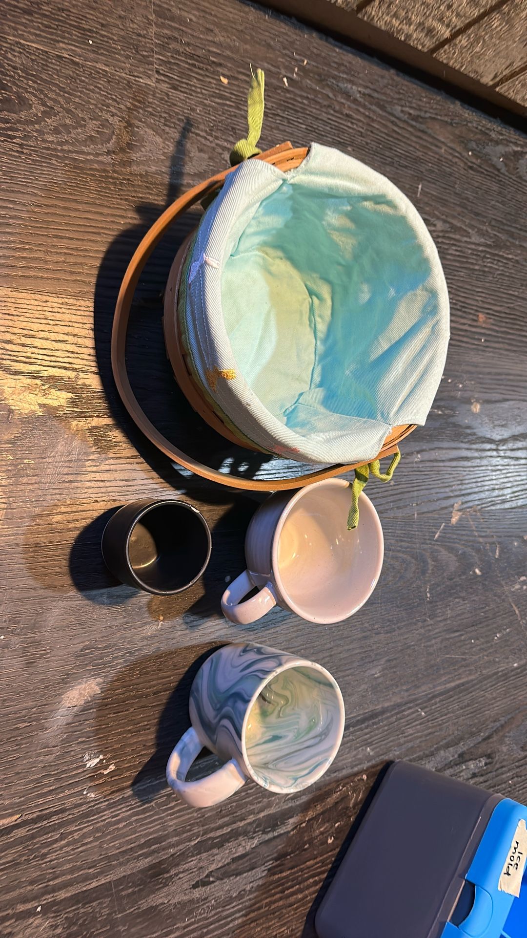 Basket And Cups