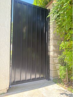 Gate