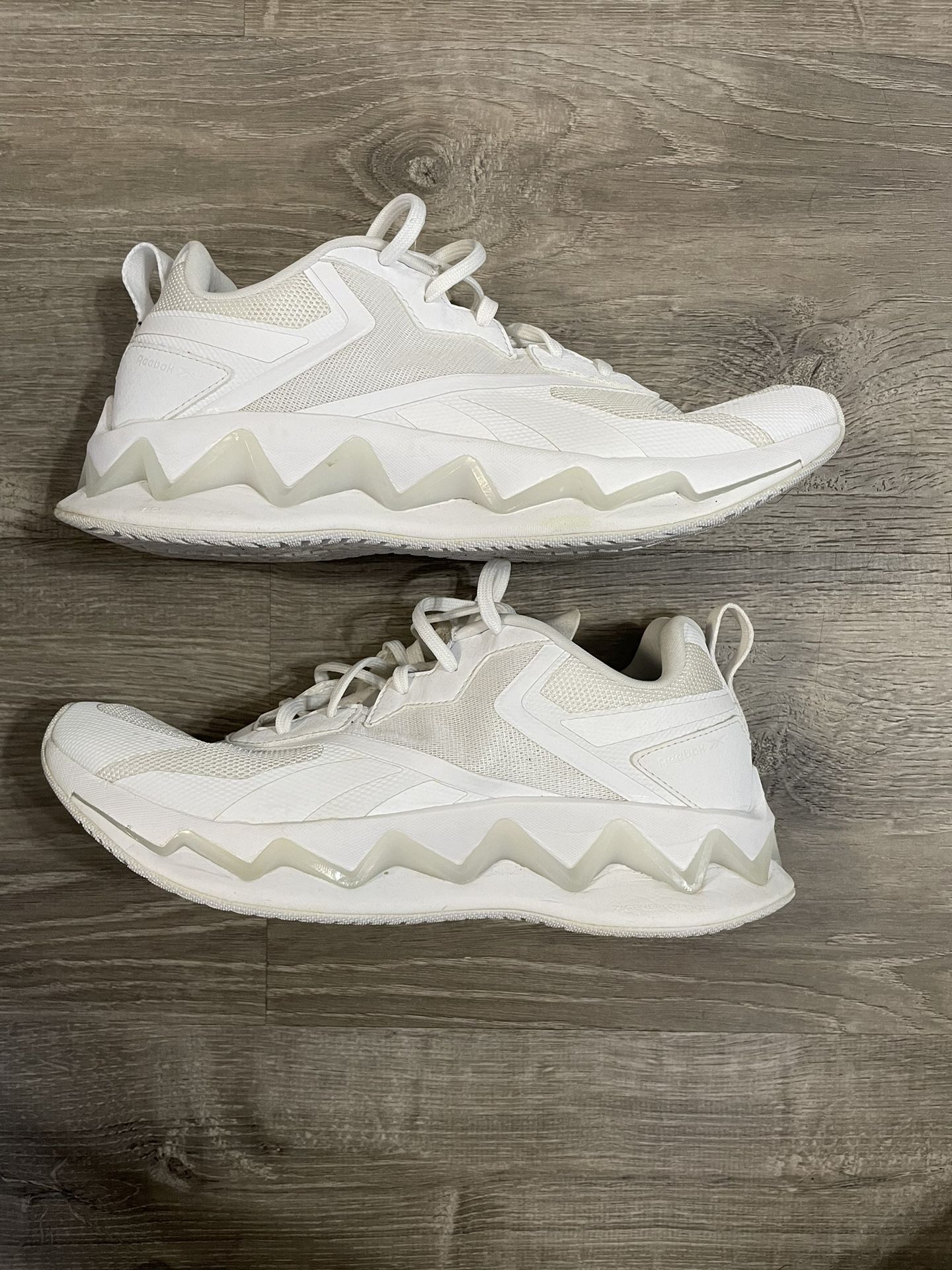 Size 9.5 - Reebok Zig Elusion Triple White
