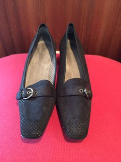 Vintage Louis Vuitton Kitten Heel for Sale in San Diego, CA - OfferUp