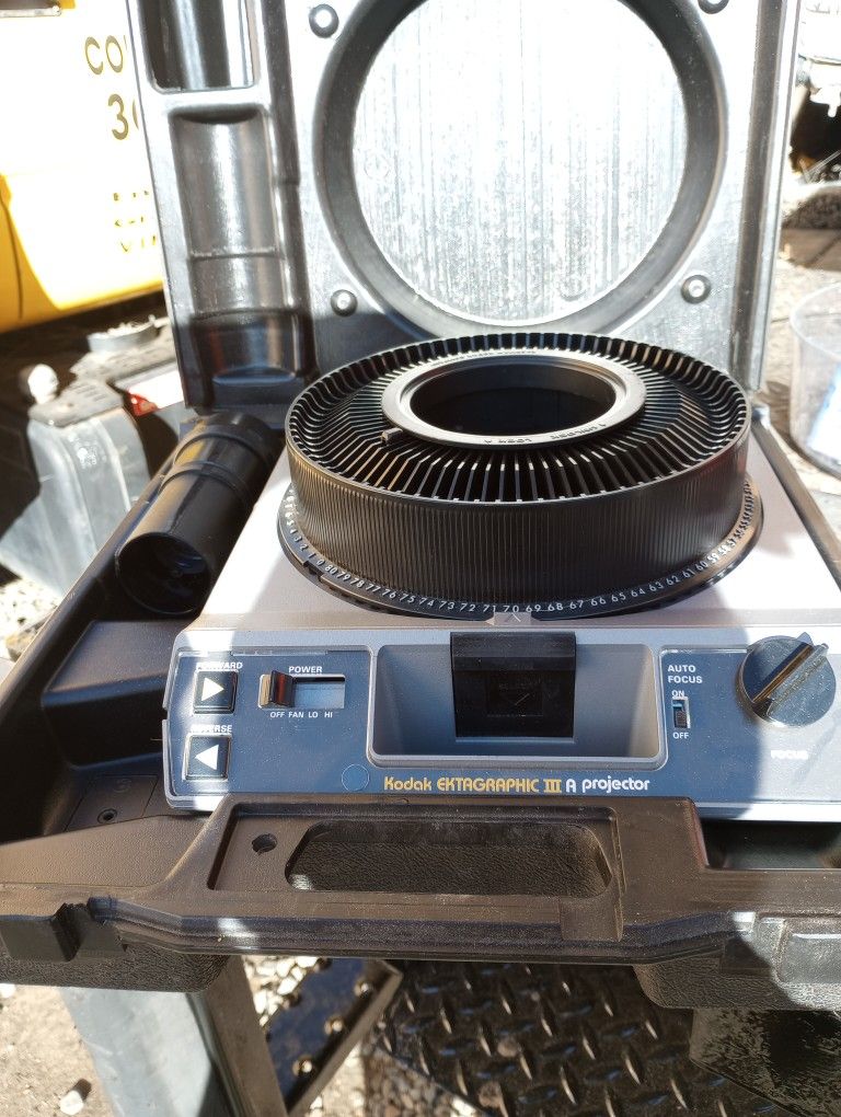 Kodak Projector, Has Plug In Attached.