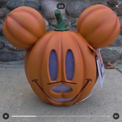 Disney Disneyland Park Style Mickey Mouse Halloween pumpkin NEW Lights up with sound