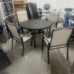 Patio Dining Set for 4, Outdoor Furniture Set Includes 1 Round Patio Table and 4 Patio Sling Chairs, Patio Table and Chairs for Outsides, Black Table 
