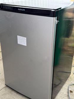 Mini fridge