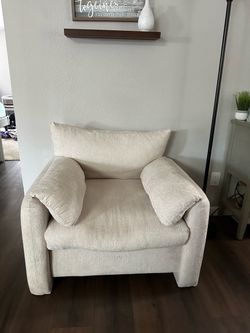 Oversized Chair-$70