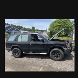 1998 Nissan Pathfinder