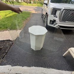 Dinning Table 