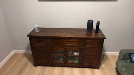 Tv stand