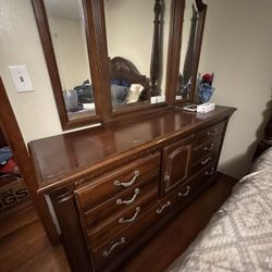 Antique Solid Wood Dresser With Mirror 