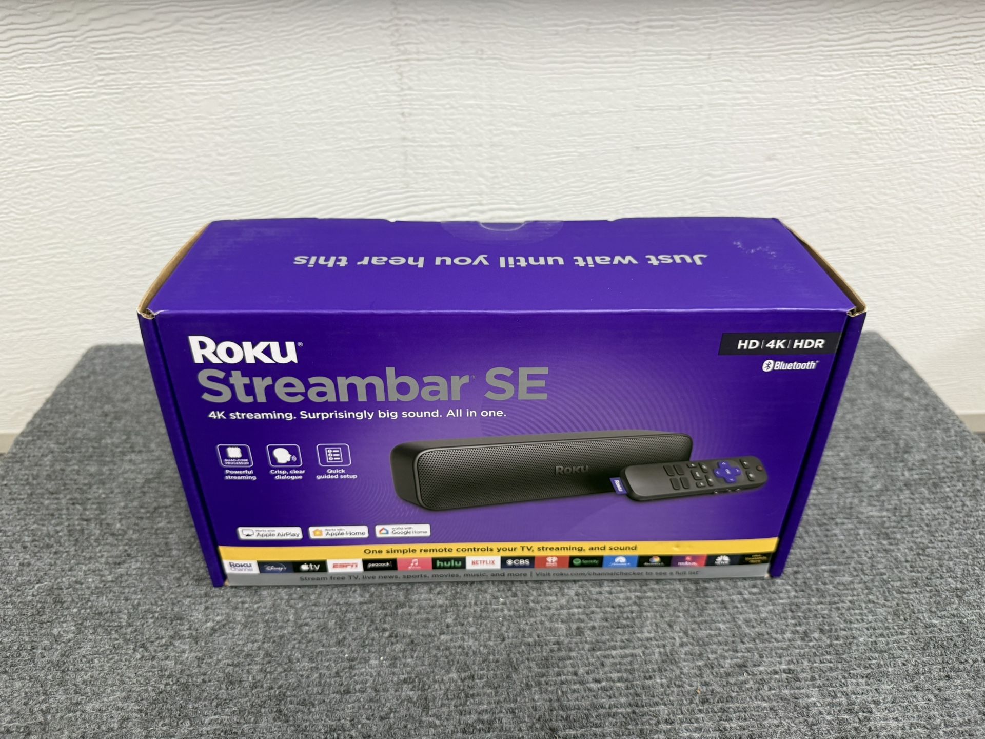 Roku Streambar SE 2-in-1 TV Soundbar + Built-In Streaming | Premium Audio - Brand New