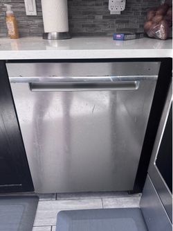 Whirlpool Dishwasher