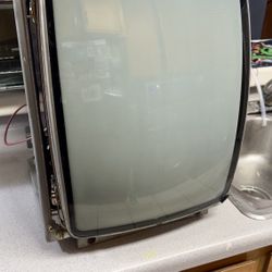 Arcade Nintendo Sanyo-20EZ 19in CRT (Needs Minor Repair) 