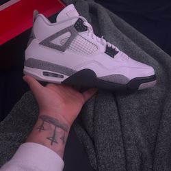 2025 White Cements Size 9