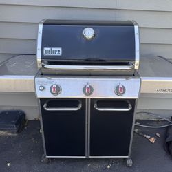 Weber GENESIS Natural Gas Grill W/ Cover