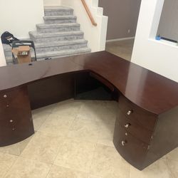 FREE DESK!!