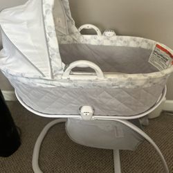 Bassinet W/Moses Basket 
