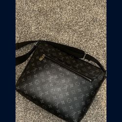 LV cross Body Bag 