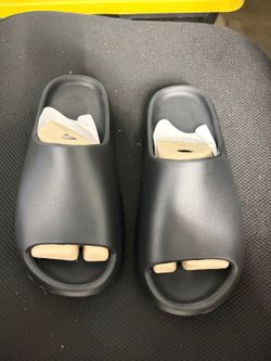 Black YS-01 Slide Sandals, Size 10