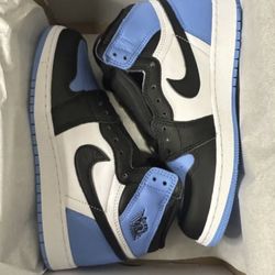 Air Jordan 1 High UNC Toe Size 3y 