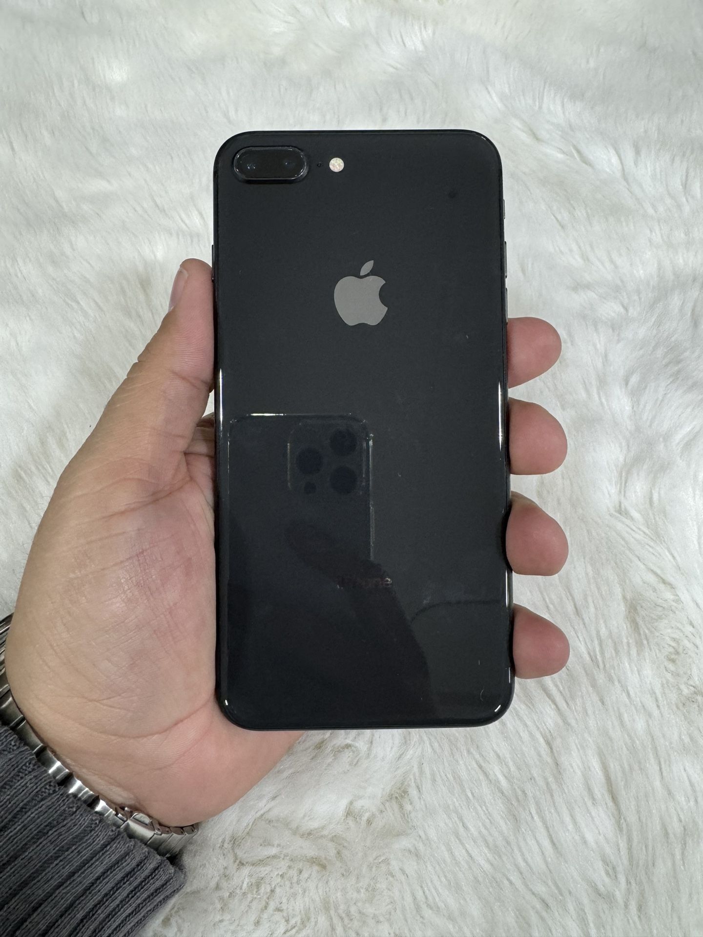 Apple iPhone 8 Plus 64GB $150