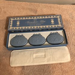 Vintage Avon Avonshire Blue Hostess Fragrance Soaps 2oz Each Bar New Old Stock