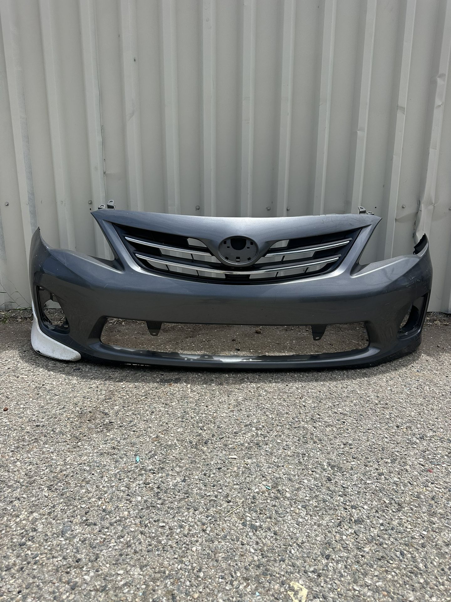 2011 2012 2013 Toyota Corolla S Sport Front Bumper Cover Grille