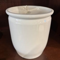 White Small Vase - SKU: K1XYQ2