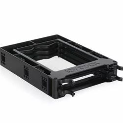 Icy Dock EZ-FIT Trio Triple 2.5inch SSD/HDD to 3.5inch Bay Mounting Kit, MB610SP