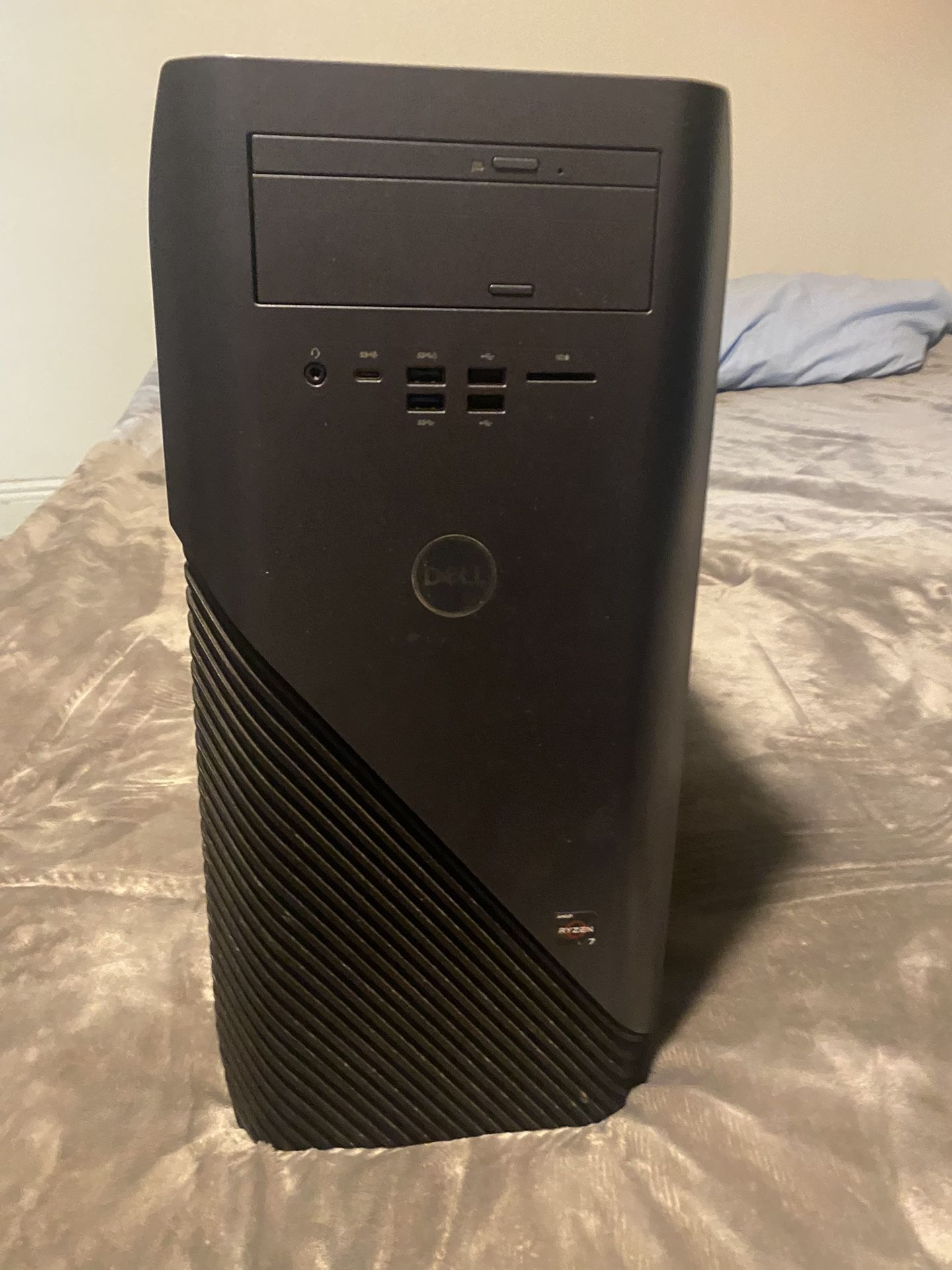 Dell i5680 pc (SEND BEST OFFER)