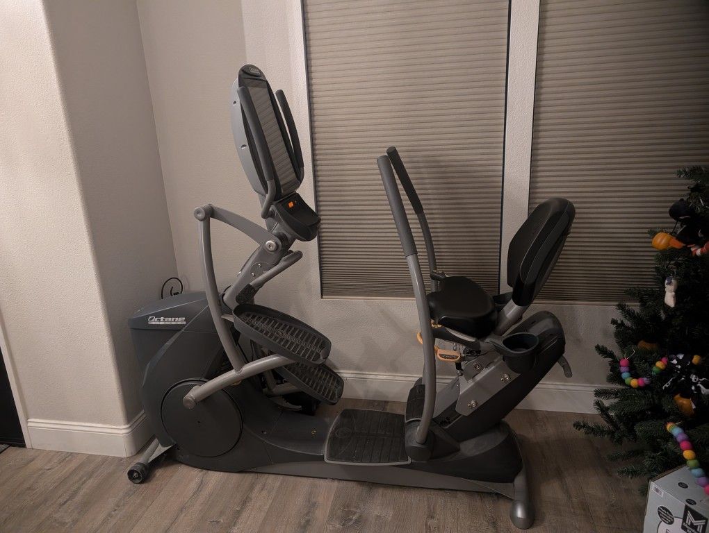 Octane Fitness Xar6000 Elliptical Bike Like New