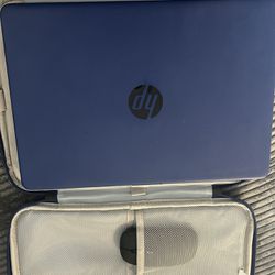 Hp barely used laptop with carrier 
