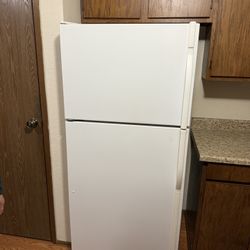 GE refrigerator 