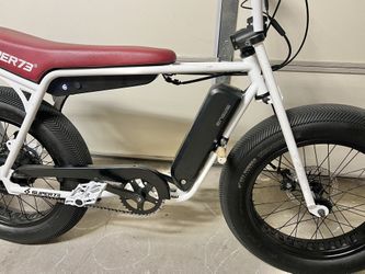 Super73 z1 dual battery outlet