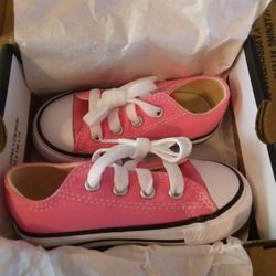 New Pink Converse Size 6