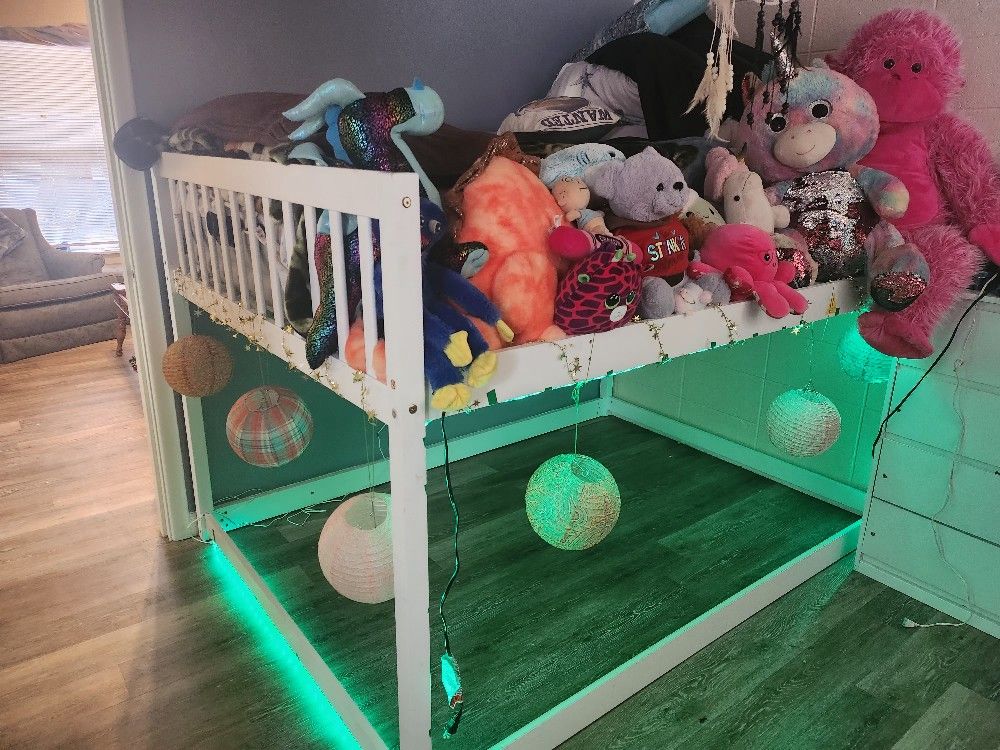 
Full size bunk beds with matching dresser