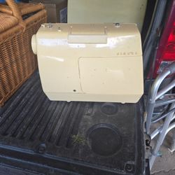 1970 Singer Sewing Machine