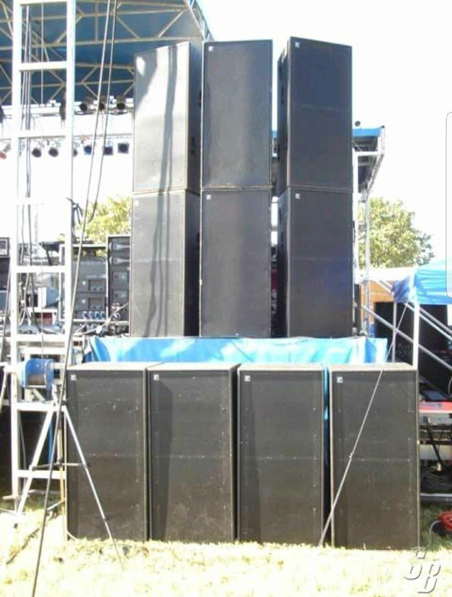 Yorkville TX8 Speakers club / concert