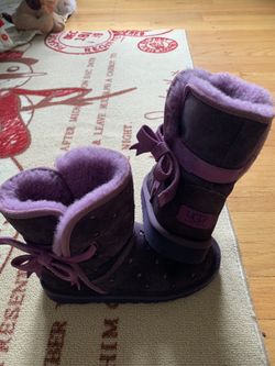 Ugg Girl Boots size 3