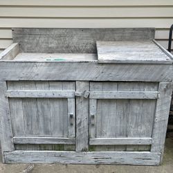 Antiqued Dry Sink