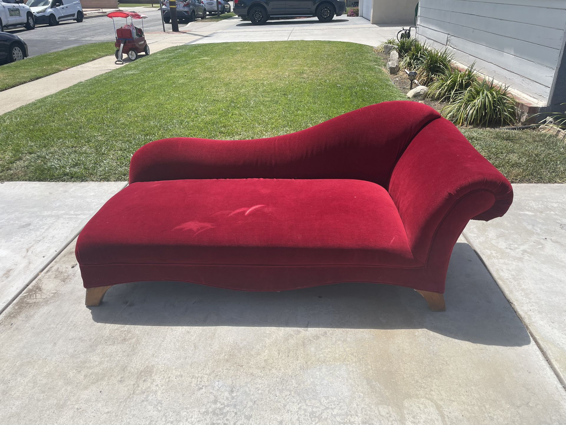 Red Sofa 