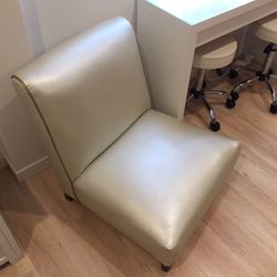 Leather Lounge Chair 