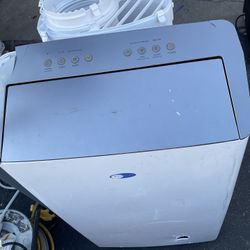 Whynter NEX 12,000 (DOE) BTU Portable Air Conditioner Cools 600 Sq.Ft. with Dehumidifier and Wifi Enabled in White  Missing the Remote control and Win