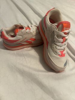 Little girl Reebok shoes size 11